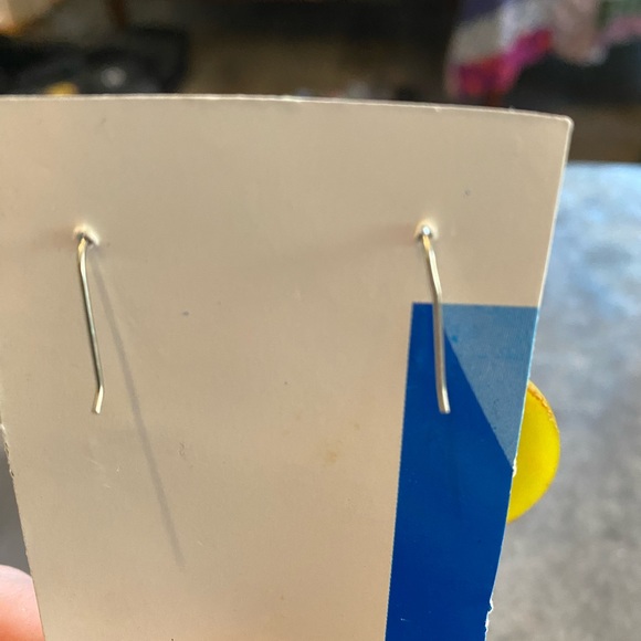 Gorgeous artisan-made earrings from Madagascar - Picture 5 of 5